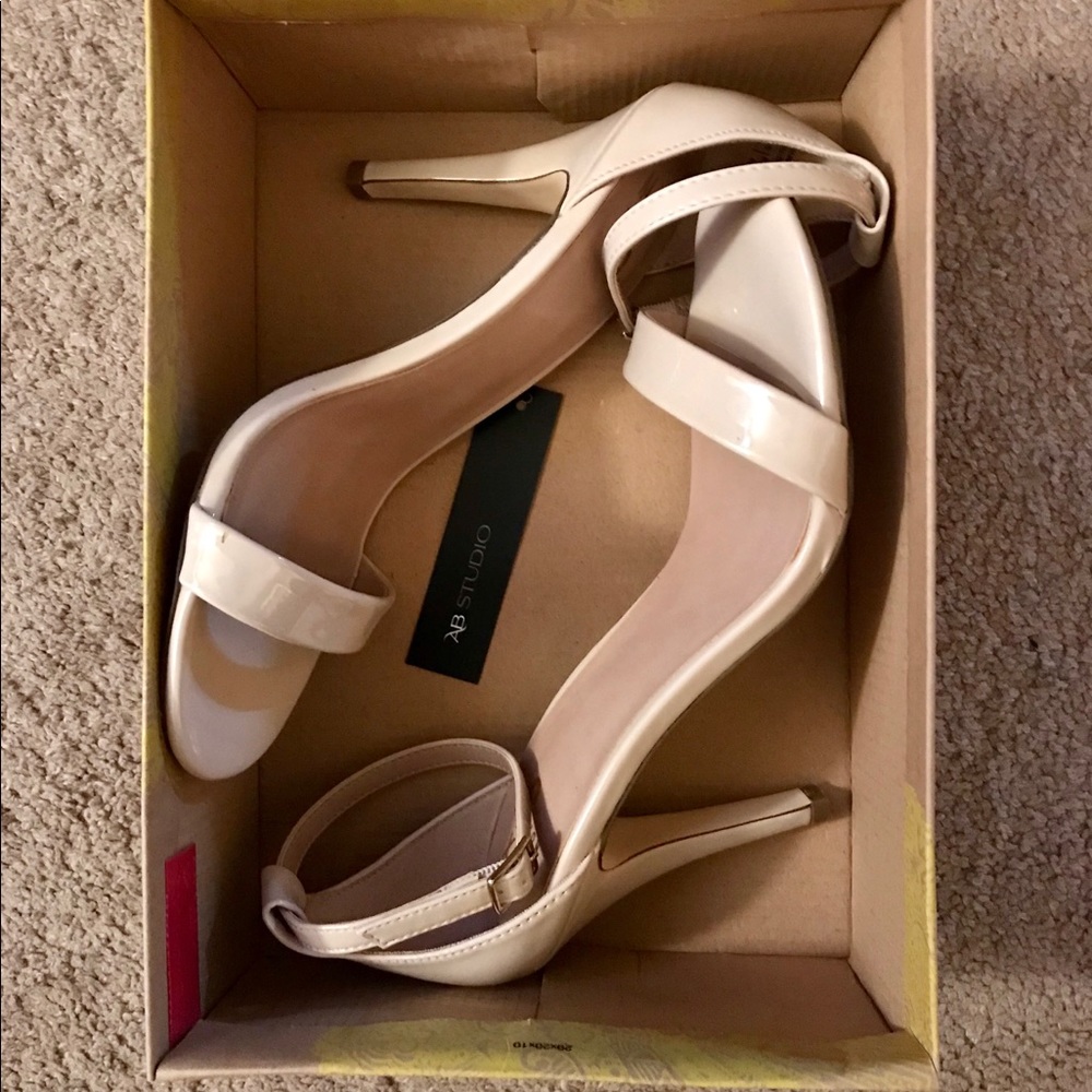 Strappy Heels 👠